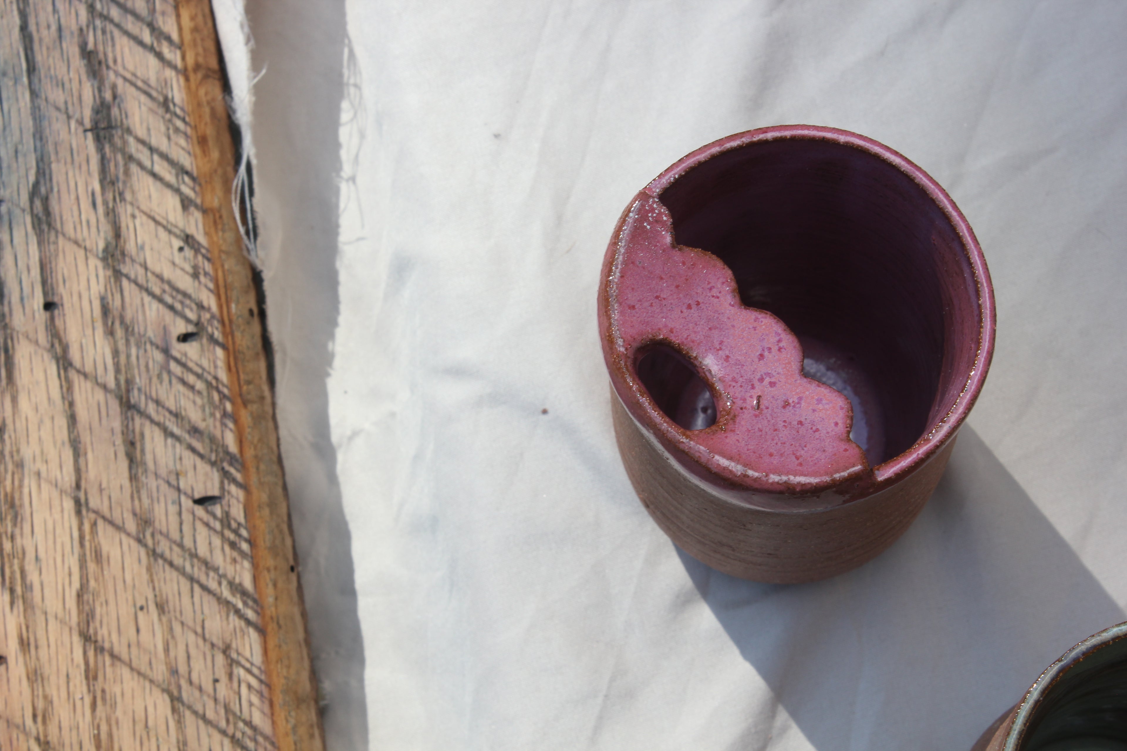 Pink desert daisy travel mug image 2